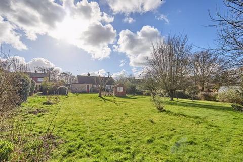 Croxton Road, Fakenham NR21 3 bed detached bungalow for sale