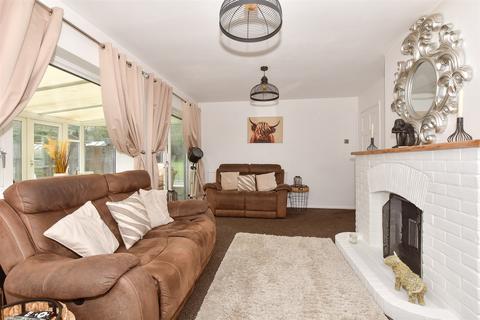 Selling Road, Canterbury CT4 3 bed detached bungalow for sale