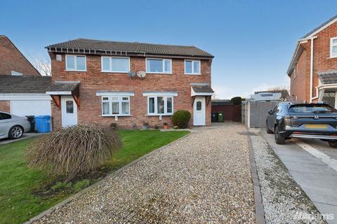 Graylag Close, Beechwood 3 bed semi