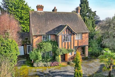 Latchmoor Way, Chalfont St Peter 5 bed detached house for sale