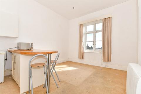 Mitchell Avenue, Ventnor, Isle of Wight 2 bed ground floor flat for sale