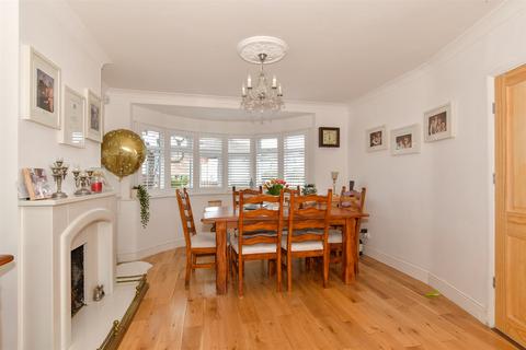 Sutherland Avenue, Welling, Kent 4 bed semi