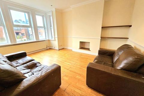 High Street, Wealdstone 2 bed flat for sale