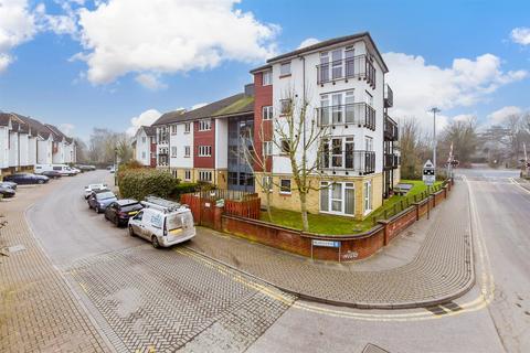 Friars View, Aylesford, Kent 2 bed apartment for sale