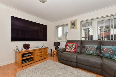 Friars View, Aylesford, Kent 2 bed apartment for sale