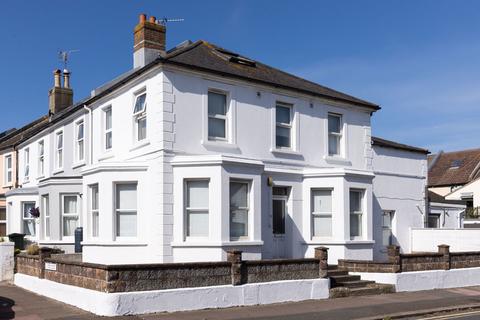 Beamsley Road, Eastbourne BN22 4 bed semi