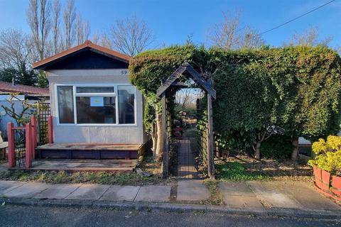 Chapel Lane, Wythall 2 bed park home for sale