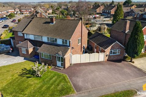The Pastures, Downley, High Wycombe... 4 bed semi
