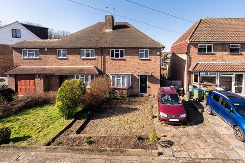 Faygate Crescent, South Bexleyheath, DA6 3 bed semi
