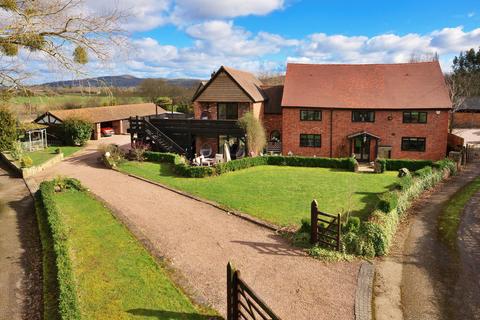 Dinedor, Herefordshire 6 bed barn conversion for sale