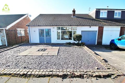 Manley Crescent, Westhoughton, BL5 3HR 2 bed bungalow for sale