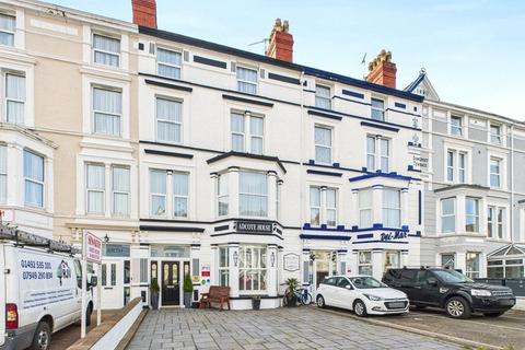 Deganwy Avenue, Conwy LL30 Guest house for sale