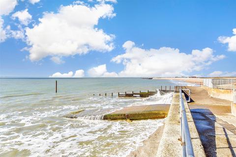 Drift Lane, Selsey, West Sussex 2 bed detached bungalow for sale