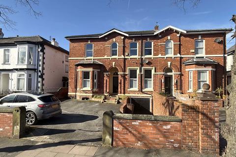 Albert Road, Southport PR9 4 bed semi