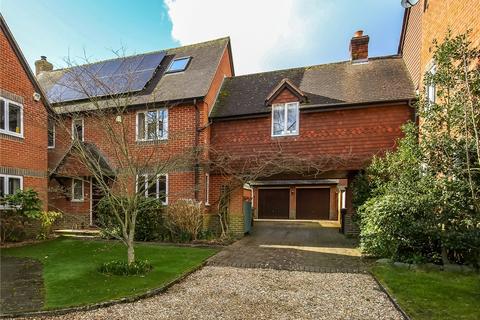 Wheelers Yard, Sutton Scotney, SO21 6 bed link detached house for sale