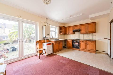 Alexandra Road, East Ham, London, E6 2 bed house for sale
