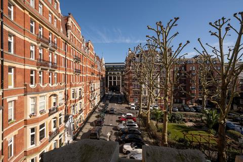 Iverna Court, London, W8 3 bed flat for sale