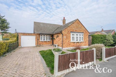 Janette Avenue, Canvey Island, SS8 2 bed detached bungalow for sale