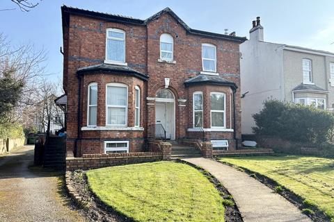 Southport PR9 3 bed ground floor flat for sale