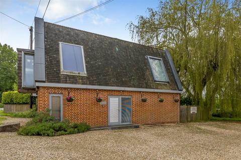 Willow Tree Barn On Semington brook... 3 bed detached house for sale