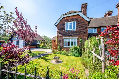 Chevening Lane, Sevenoaks TN14 3 bed semi
