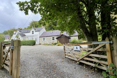 Dunollie House &  Byre, Milton... 2 bed detached house for sale