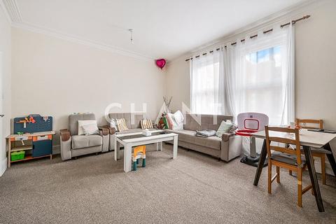 Church Street, Enfield, London, EN2 3 bed apartment for sale