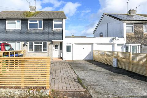 Burnett Road, Trowbridge 3 bed semi