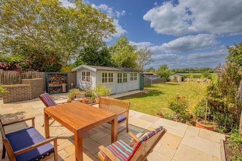 Filands, Malmesbury, SN16 3 bed semi