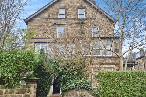 St. Marys Walk, Harrogate, HG2 0LW 2 bed apartment for sale