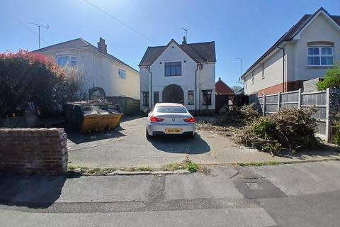 Blandford Road, Poole BH15 4 bed detached house for sale