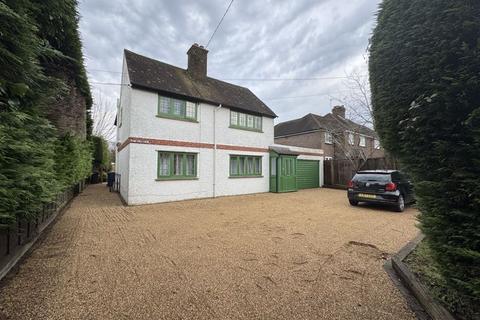 Elmbridge Road, Cranleigh 4 bed detached house for sale