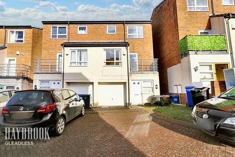 Kenninghall View, Sheffield 3 bed semi
