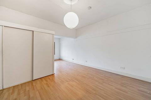 Moore Park Road, Fulham Broadway, SW6 Studio for sale