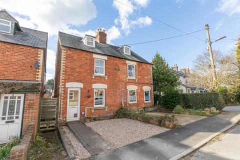 Springfield Road, Cashes Green, Stroud 3 bed semi