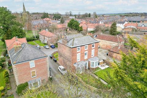 Park Street, Ripon 2 bed apartment for sale