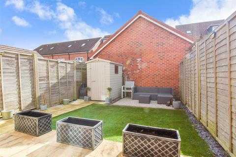 Matheson Place, Littlehampton BN17 2 bed semi