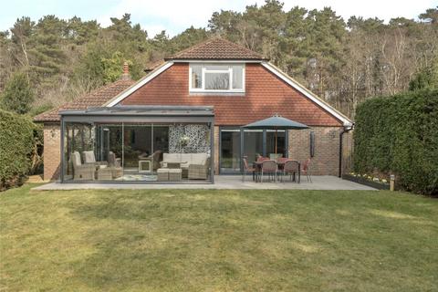 Grayshott Road, Hampshire GU35 4 bed bungalow for sale