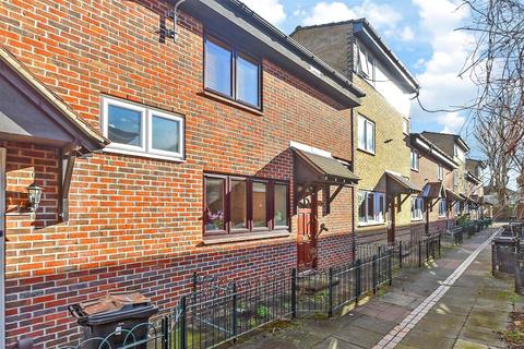 Tiptree Crescent, Ilford IG5 3 bed terraced house