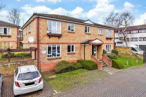 Victoria Court, Maidstone ME16 1 bed ground floor flat for sale