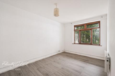 Overbury Street, London E5 3 bed flat for sale