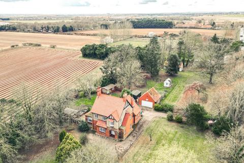 Northwold 4 bed detached house for sale