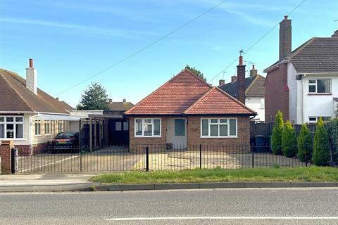 Hawton Road, Newark 3 bed detached bungalow for sale