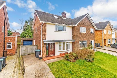 Cricketers Drive, Meopham, Kent 3 bed semi