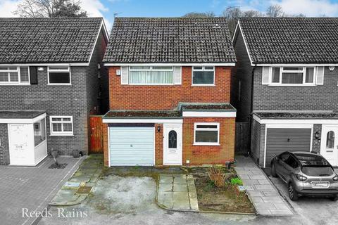 Woodhouse Lane, Greater Manchester M33 3 bed detached house for sale
