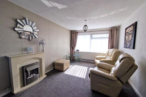 Crossley Stone, Rugeley. WS15 2DQ 2 bed flat for sale