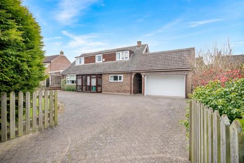 Mattersey Road, Everton, Doncaster... 3 bed detached house for sale