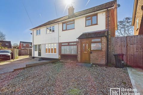 Fern Close, Billericay 3 bed semi
