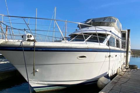 Leigh Marina, Leigh