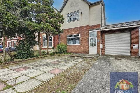 Southport, Merseyside PR9 5 bed semi
